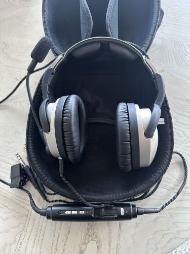 Lightspeed zulu aviation headset perfect condition