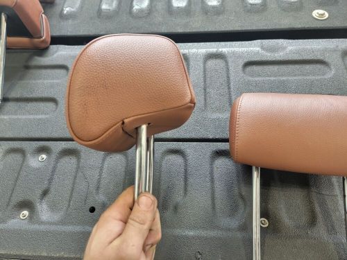 2006 2007 bmw 525xi 5 series right left rear headrests brown leather