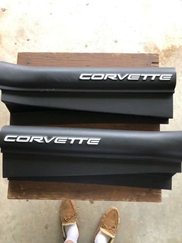 1997-2004 c5 chevrolet corvette door sill protectors black with logo