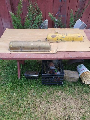 1960 valve covers 352, thunderbird, good solid pair will seat well no dents ding