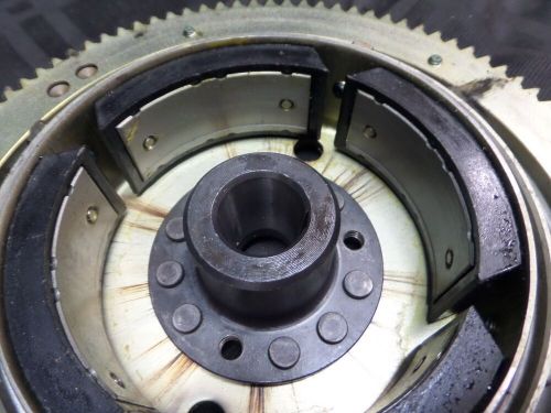 1984 mariner 30e 30hp elec start flywheel assy 253-8482m outboard motor yamaha