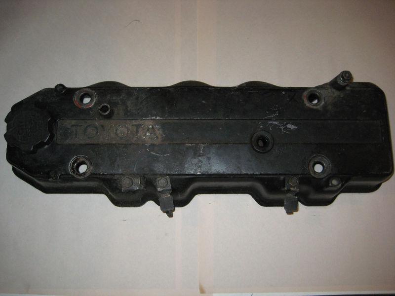 81-95 toyota 22re valve cover