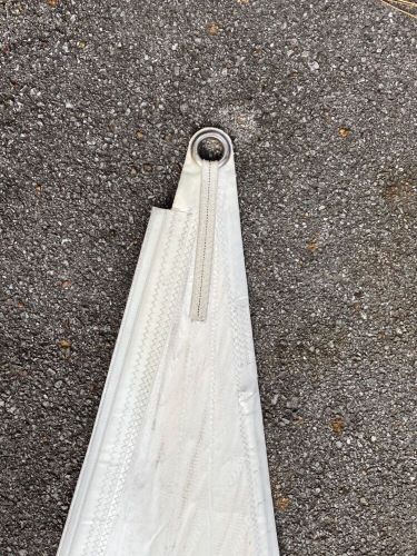 Sail, laminate head sail