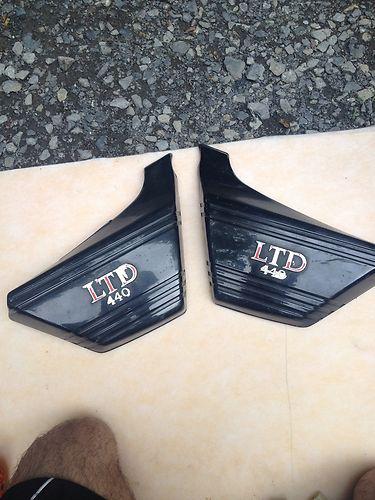 Kawasaki  kz 440 ltd right and left side plastic cover