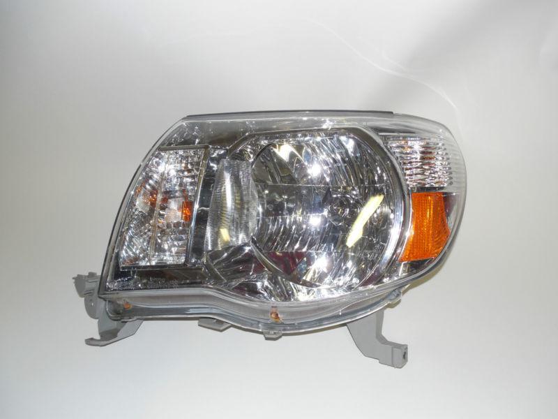 05 06 07 08 09 2010 toyota tacoma left headlight nice !