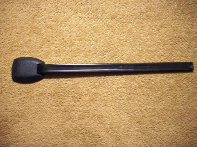 Mercedes-benz 300e w124 seat belt,receiver track  right  side front     