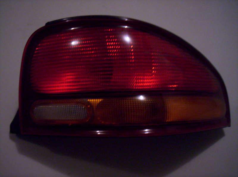 95 96 97 98 99 00 dodge stratus oem rh tail light