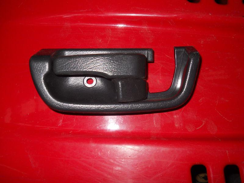 90-93 geo storm dark gray passenger inside door handle