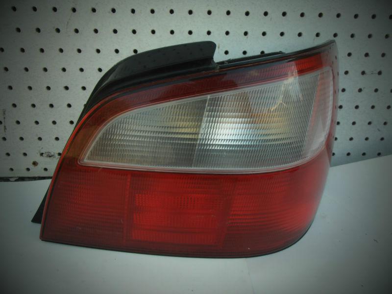 13015 2000-2002 subaru impreza wrx  right tail light 