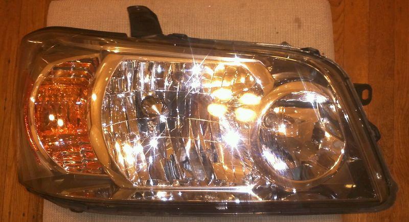 2004-2007 toyota highlander right headlight