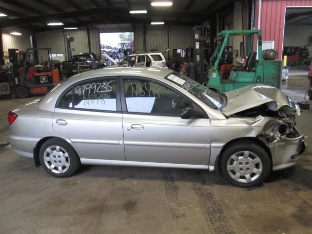 02 kia rio cinco left/driver front seat 4 dr bucket without air bag cloth man