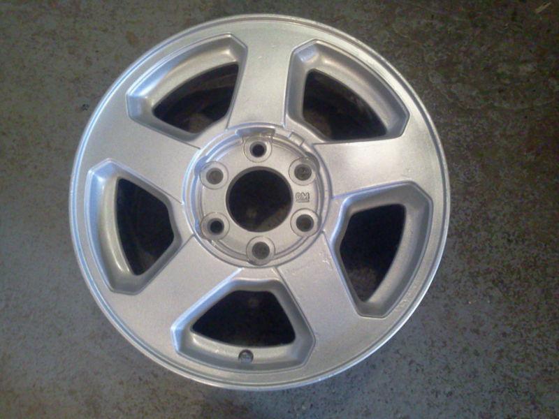 * 16 inch factory alloy rim - chevrolet trailblazer / 2002-2006 / silver