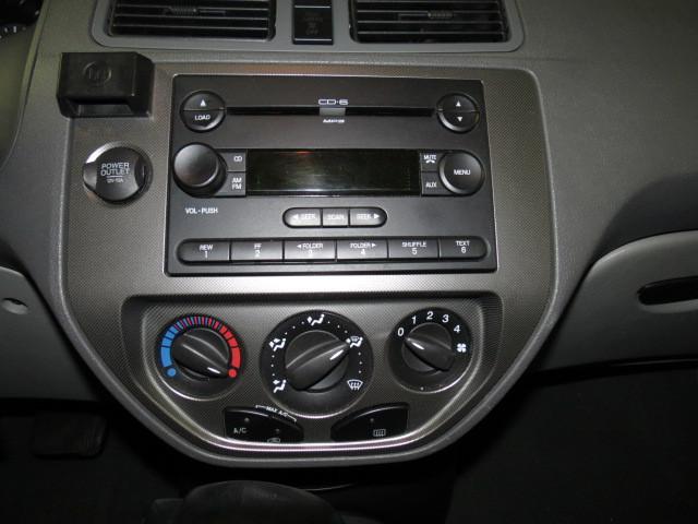 2005 ford focus radio trim dash bezel 2596279