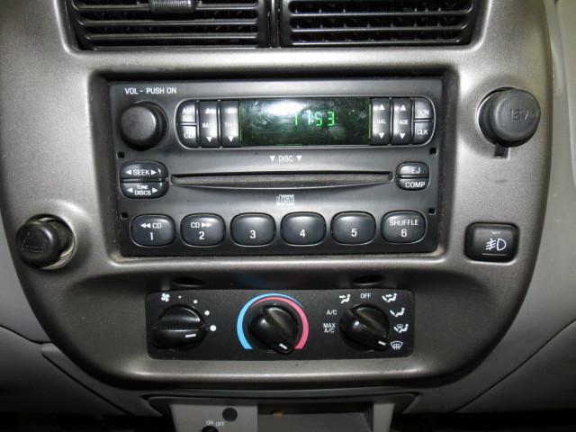 2001 mazda b-3000 radio trim dash bezel 2515034