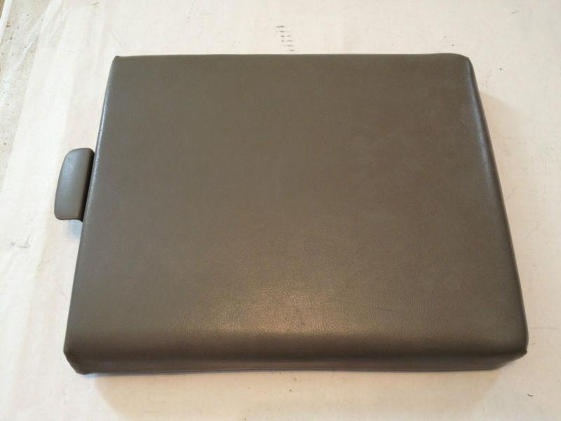 1996-2003 ford f150  arm rest / center console lid (gray leather)