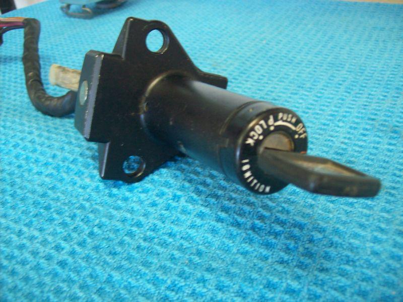 1984-1986  honda v65 magna ignition with key good working condition vf1100c