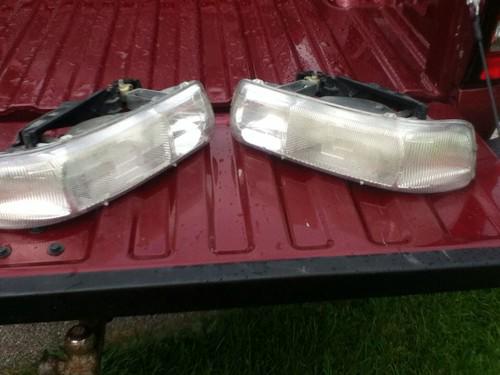 Chevy silverado suburban 99-06 both headlights headlamp