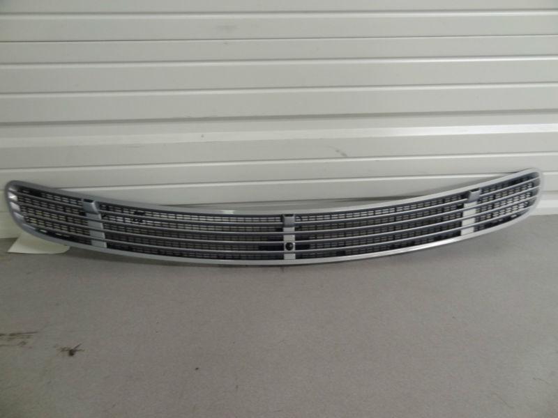 2000 - 2006 mercedes benz s430 s500 w220 hood grill cowl vent 2208800205 oem