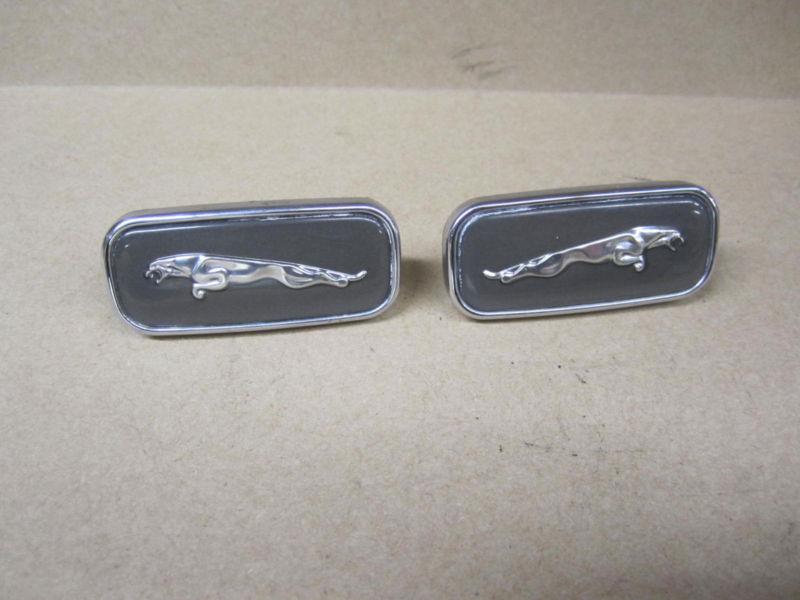 Jaguar xj8 99 1999 fender emblem set driver passenger rh & lh oe