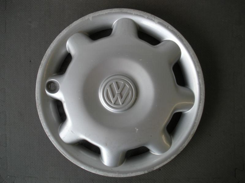 1993-1999 vw jetta & 97-99 vw golf hub cap #1hm601147a (1) silver painted 