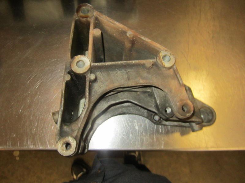 Vn102 alternator bracket 1999 chevrolet blazer 4.3