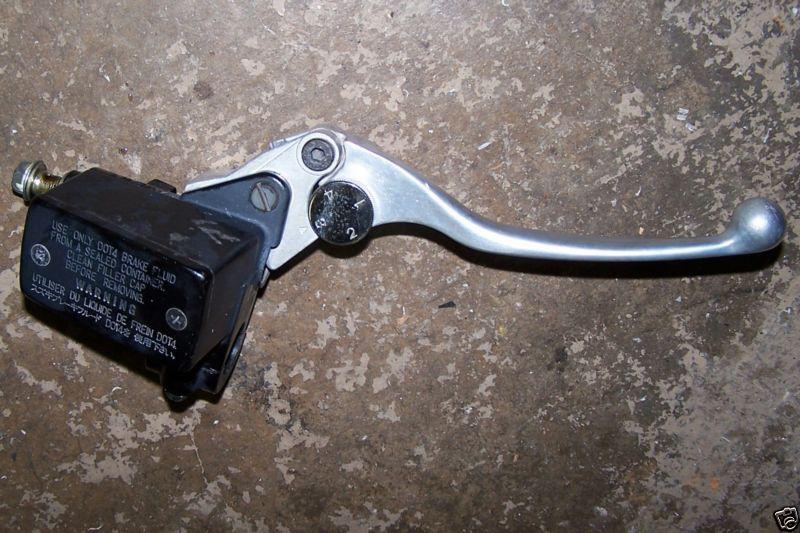 Front brake master cylinder  gsx750 suzuku gsx 750 90