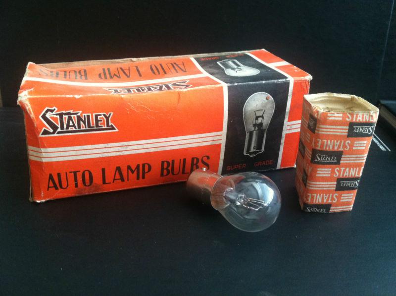 Stanley auto lamp bulbs s-25 15d 2v32/3cp