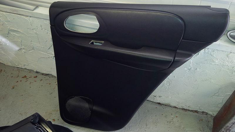 07 trailblazer ss rear passenger side door panel black rear right