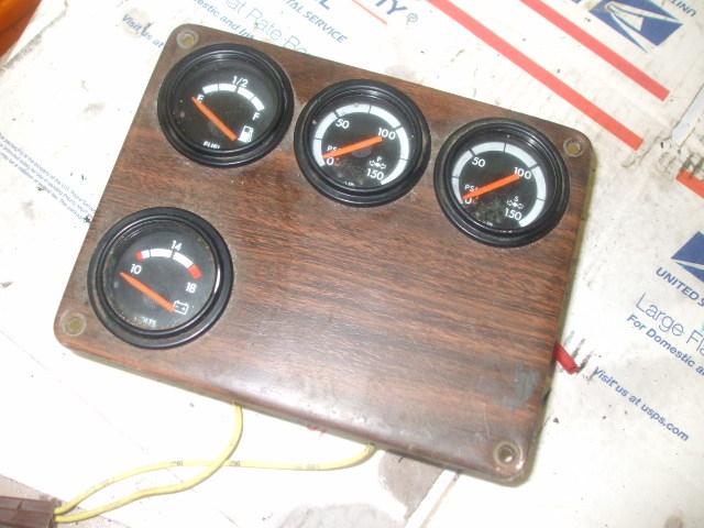 853 freightliner fld or classic dash gauge panel