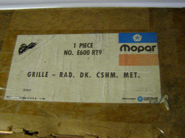 Nos mopar 1978 1979 magnum xe gt  center grill 