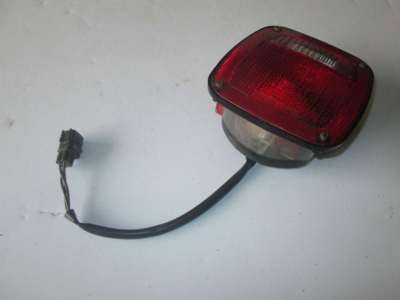 Jeep wrangler 1998-2006 driver side taillight assembly complete 925