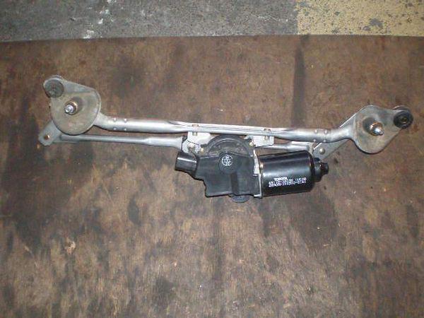 Toyota ist 2002 front wiper motor [4061600]