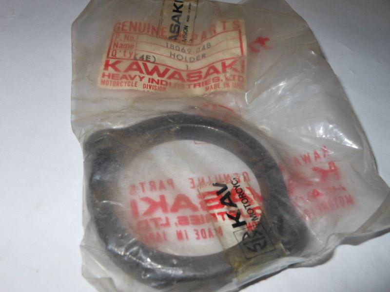 Nos kawasaki exhaust pipe holder g5 ke100 18069-048