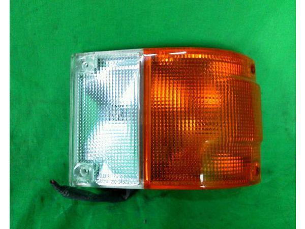 Nissan caravan 1995 left clearance lamp [1811100]