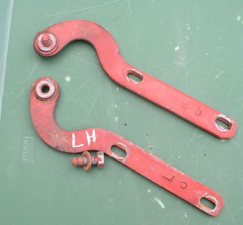 Mercedes-benz hood hinge, pair,  w107 bodies, from a 1975 450slc