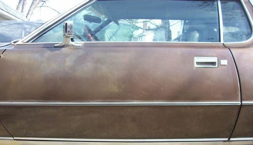 1973 lincoln mark iv- left door - used-  rust free- rare