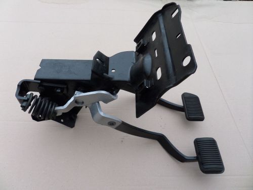 1970 ford mustang / cougar clutch pedal assembly for manual brakes