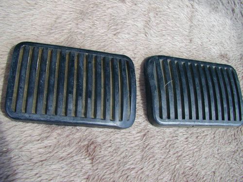 Volvo 122,140,240,740,760,940 brake &amp; clutch pedal pads pair  used oe  # 669843