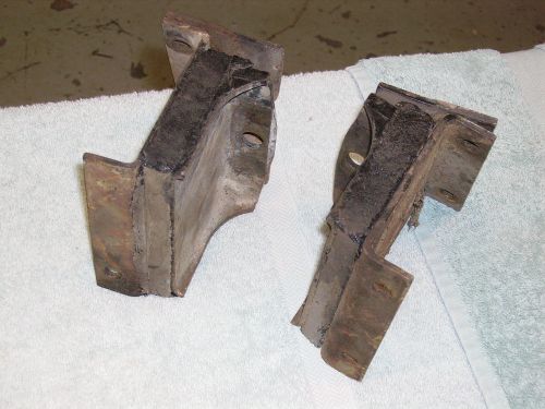 1932-3 packard 900-1001 front  motor mounts. pair.