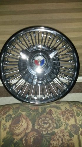 Ford mustang 14&#034; wire/spinner wheel cover (restored)