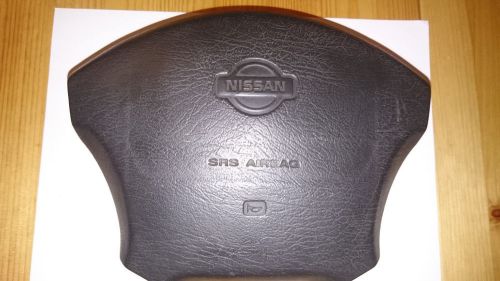 Nissan steering wheel airbag