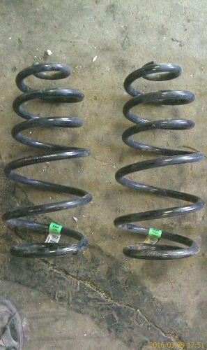 Genuine mopar 2012 jeep wrangler jk coil spring set (4) 52126316ac 68004459aa