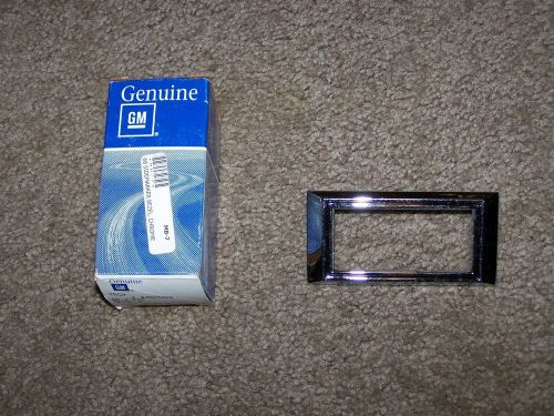 Gm original side marker bezel 68-69 camaro part #3927459 (4 available)