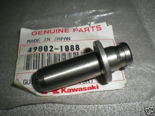 Nos kawasaki vn1500 valve guide 49002-1088