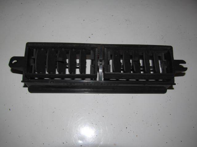 1981 toyota corolla wagon ac heater center dash vent 