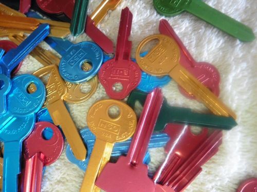 100&#039;s of new blank keys color coded na6 y138 b44 sc22 b-11 h27 sc-6 h50 h27 na5