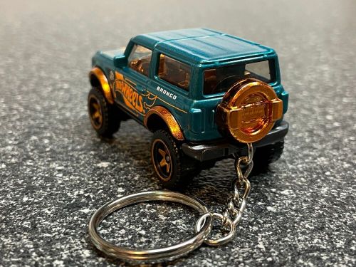 New bronco 2 door keychain diecast car hot wheels matchbox 2021+