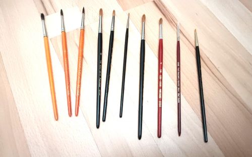 Artwork paintbrushes - squirrel/sable - total of 10 - see below for sizes