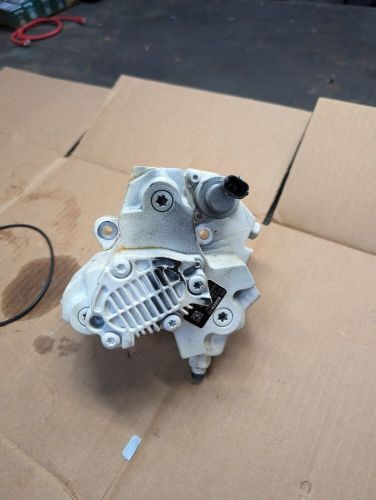 Volvo d6 bosch 889635/3803633 common rail injection pump (used)