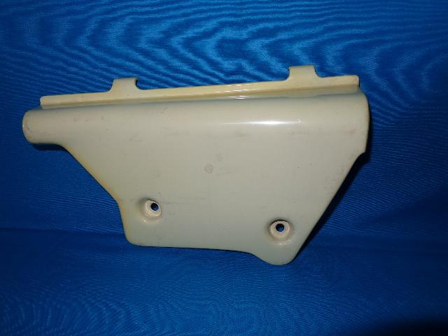 Top right of plastic original yellow montesa enduro 250 h6.